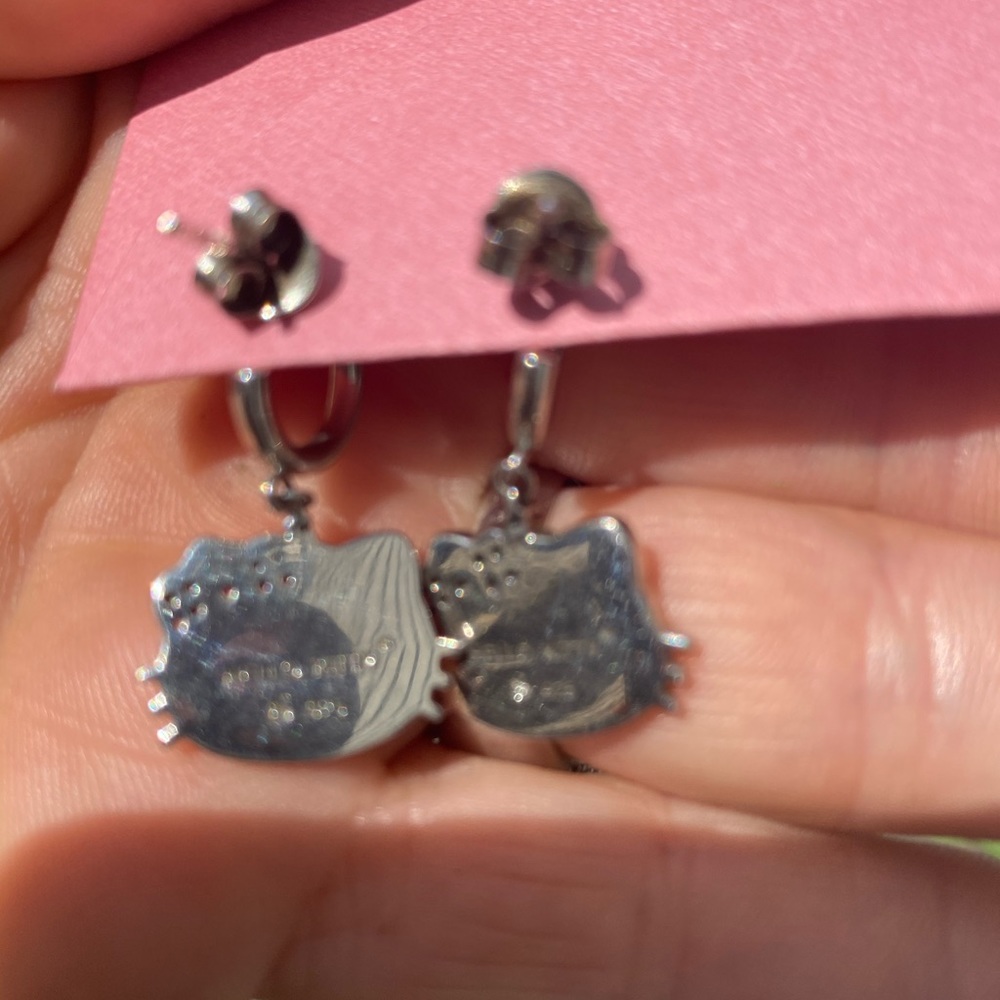 .925 Hello Kitty earrings - Picture 7 of 8